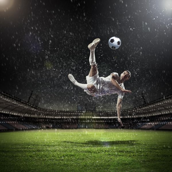Картина на холсте Футболист с мячом, арт hd0457501